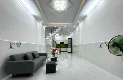 NGAY NGÃ TƯ 4 XÃ - TÂN HOÀ ĐÔNG - NHÀ 3 TẦNG MỚI - 42M2 - 3 PHÒNG NGỦ - HẺM ĐẸP THÔNG - SỔ NỞ HẬU HOÀN CÔNG ĐỦ -  GIÁ CHỈ 4 TỶ